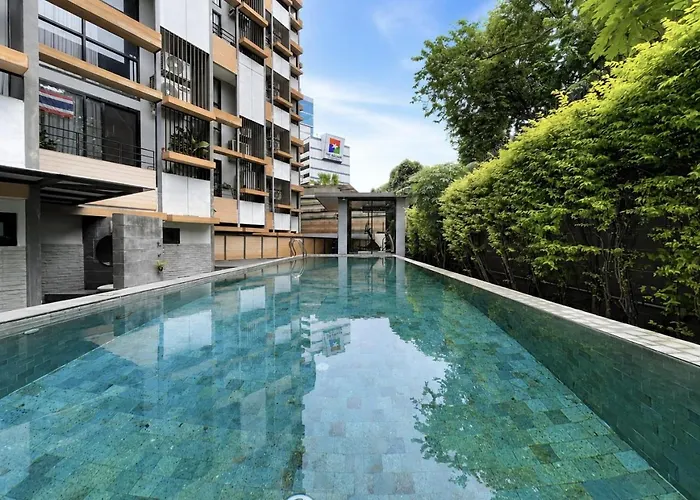 Near Mrt I Workspace And Kitchen Apartment Bangkok