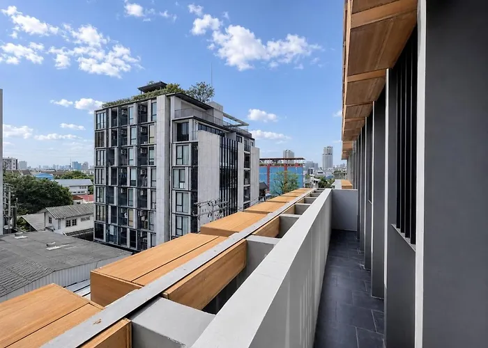 Near Mrt I Workspace And Kitchen