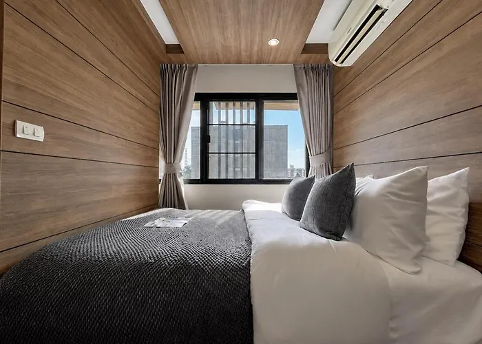 Apartment Near Mrt I Workspace And Kitchen Bangkok