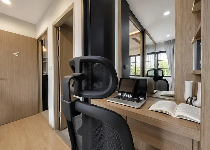Apartment Near Mrt I Workspace And Kitchen Bangkok