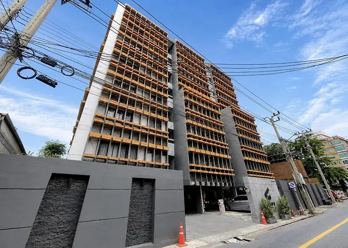 Apartment Near Mrt I Workspace And Kitchen