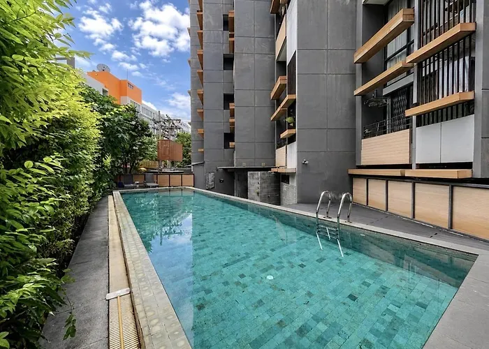 Near Mrt I Workspace And Kitchen Apartment